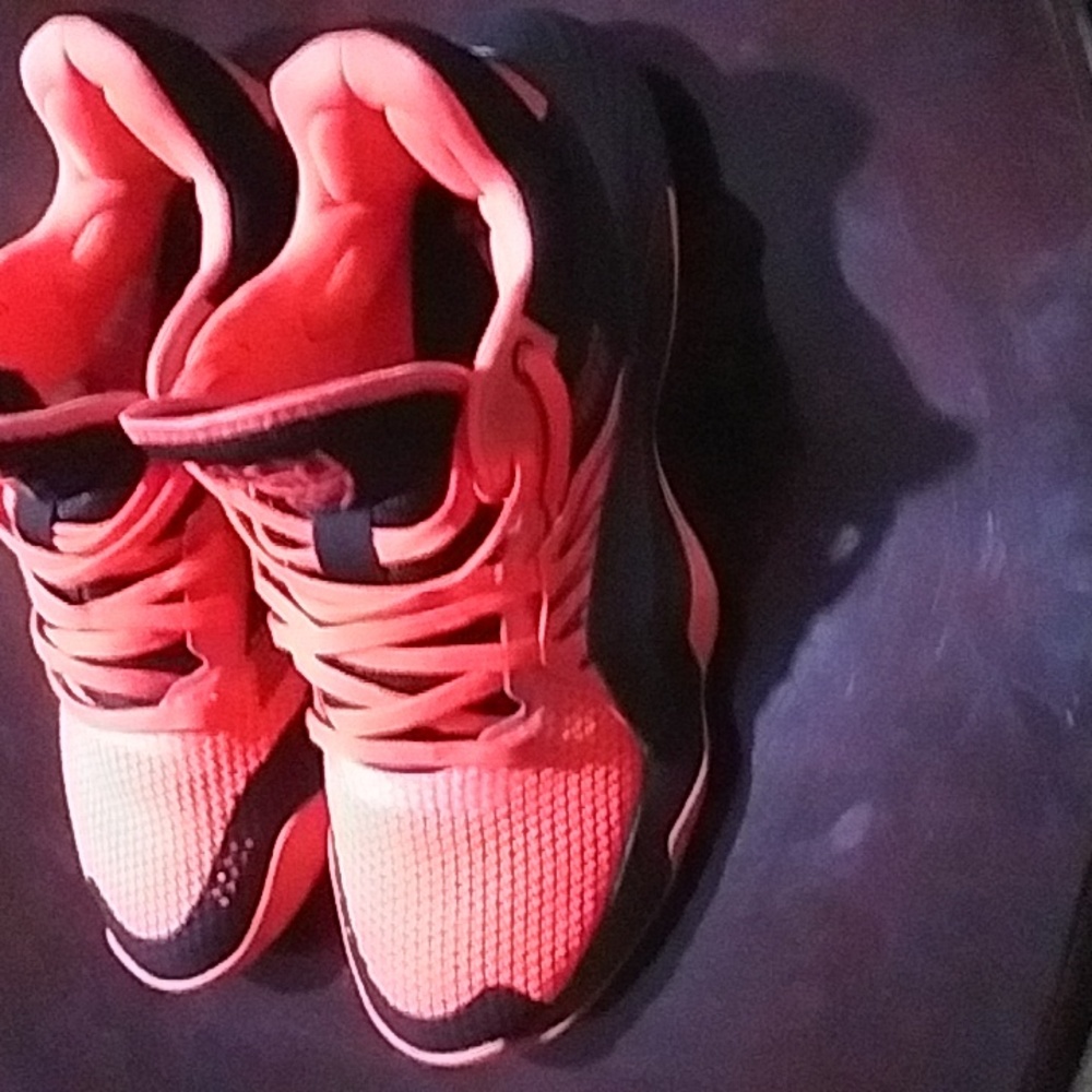 Adidas - Picture 3 of 3